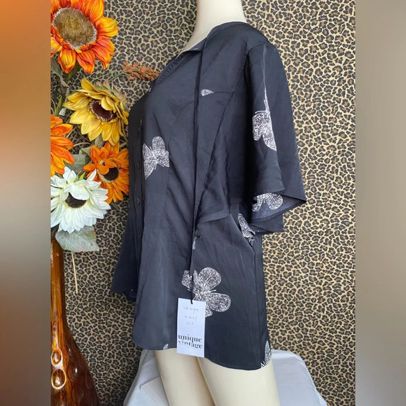 🦋B2G1🦋UNIQUE VINTAGE 1940’s Black Butterfly Print Cecilia Blouse NWT | MED | - Picture 3 of 9